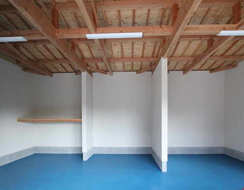 一宮市　Ｋ様　青い床の倉庫　木造在来工法